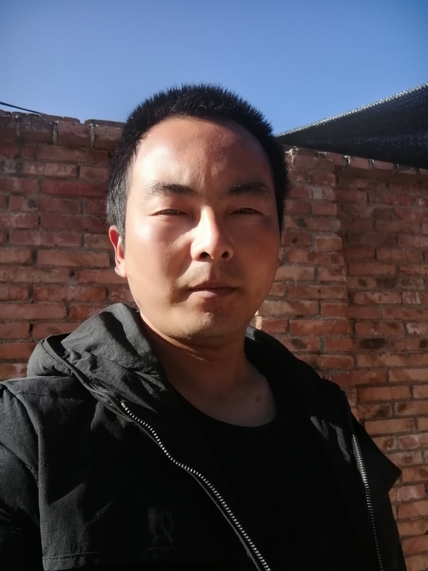 流年寂寞了谁的容颜的第一张照片--西安中老年相亲网