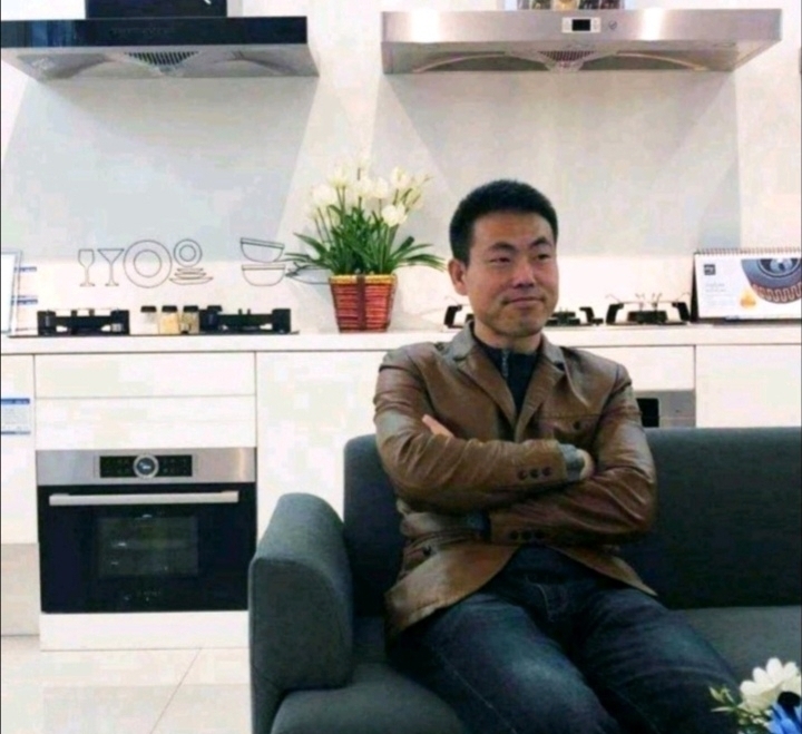 奋斗的执着的第一张照片--西安中老年相亲网