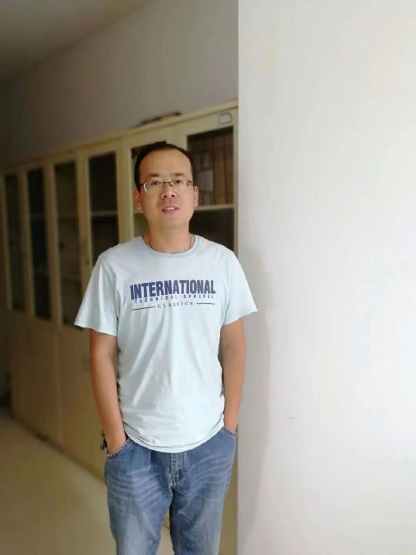 黄土麦田的第二张照片--西安中老年相亲网